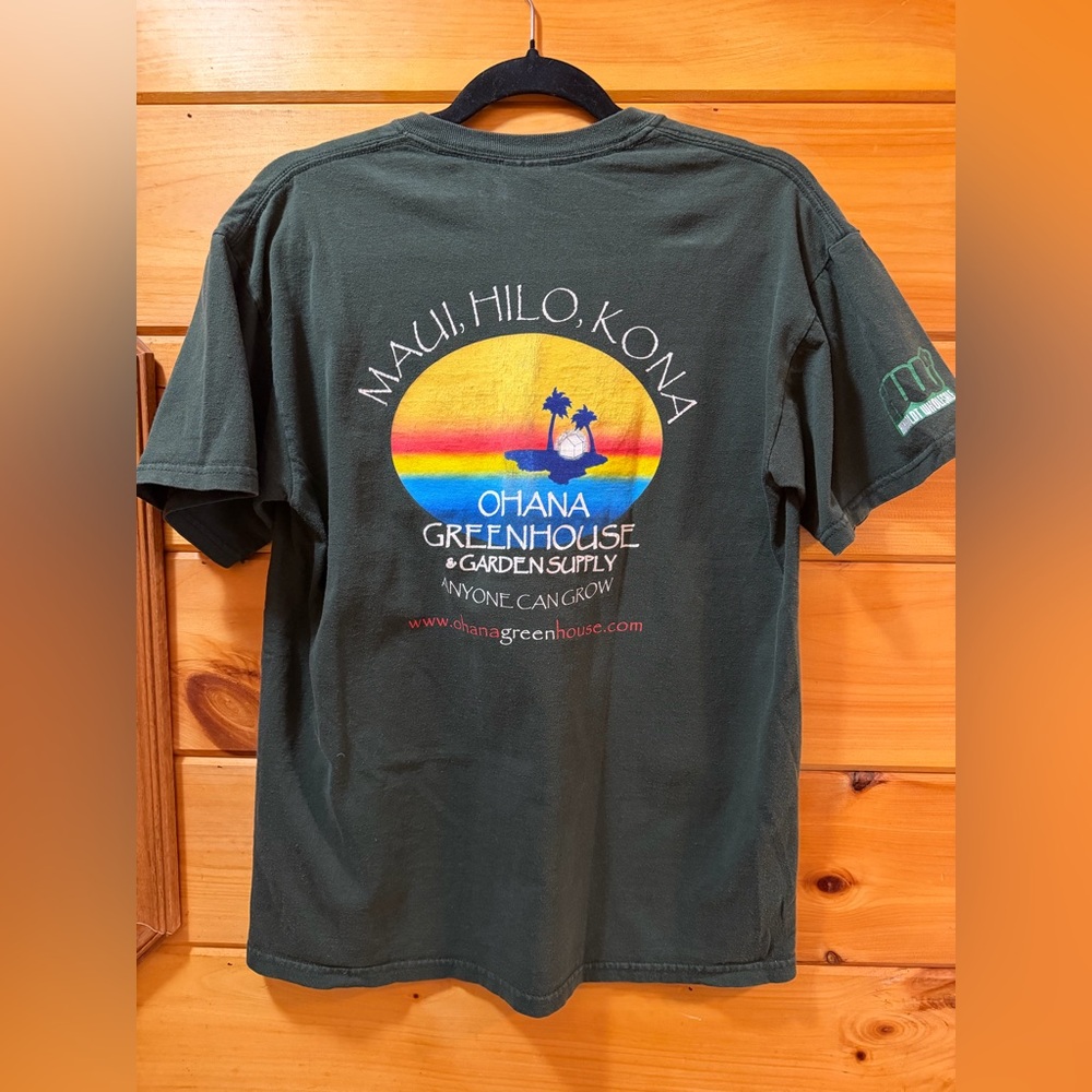 Ohana Greenhouse Maui Hilo Kona Graphic Tee - Dark Green MED